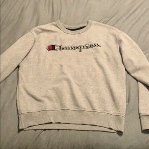 Light grey Champion Crewneck!! Great Condition